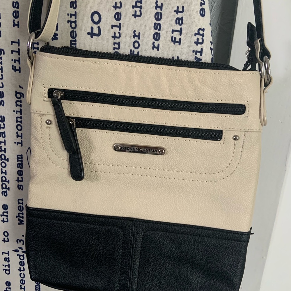 Stone Mountain pebbled leather Black and Cream Crossbody Bag Anna bag